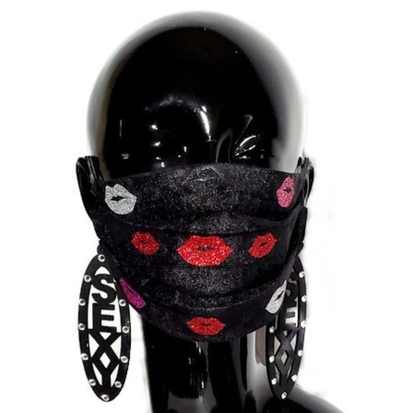 Lips/Kisses Handmade Cotton Face Mask, Reuse/Wash. - Picture 2 of 5